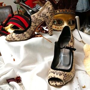 Butter reptile heels